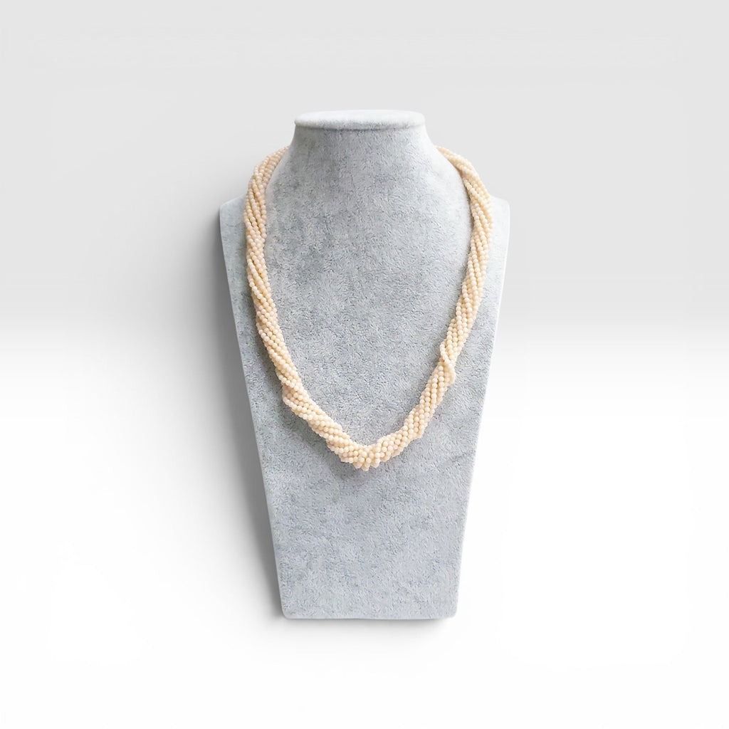 Collana Corallo Rosa, 9 Fili, Chiusura Argento Placcato in Oro.