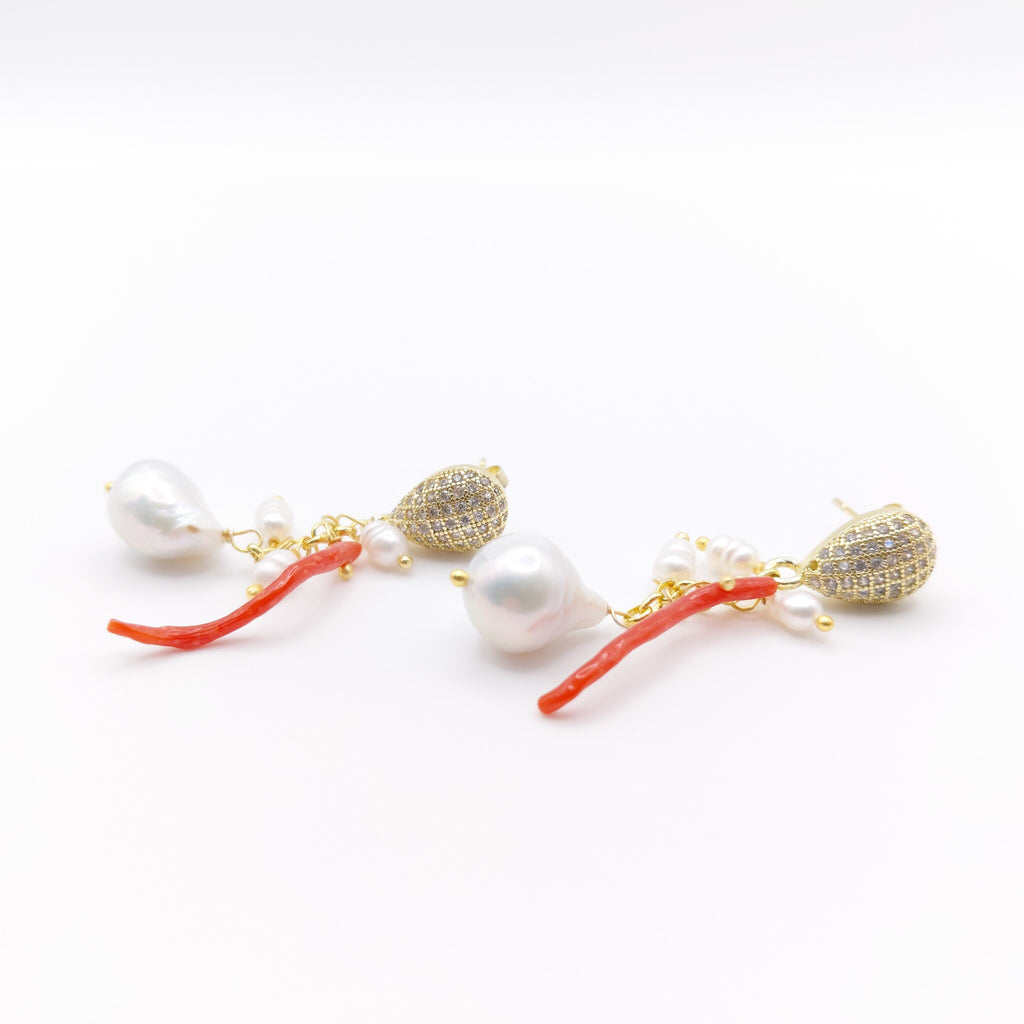 Orecchini Ottone, Perla di Fiume, Corallo.