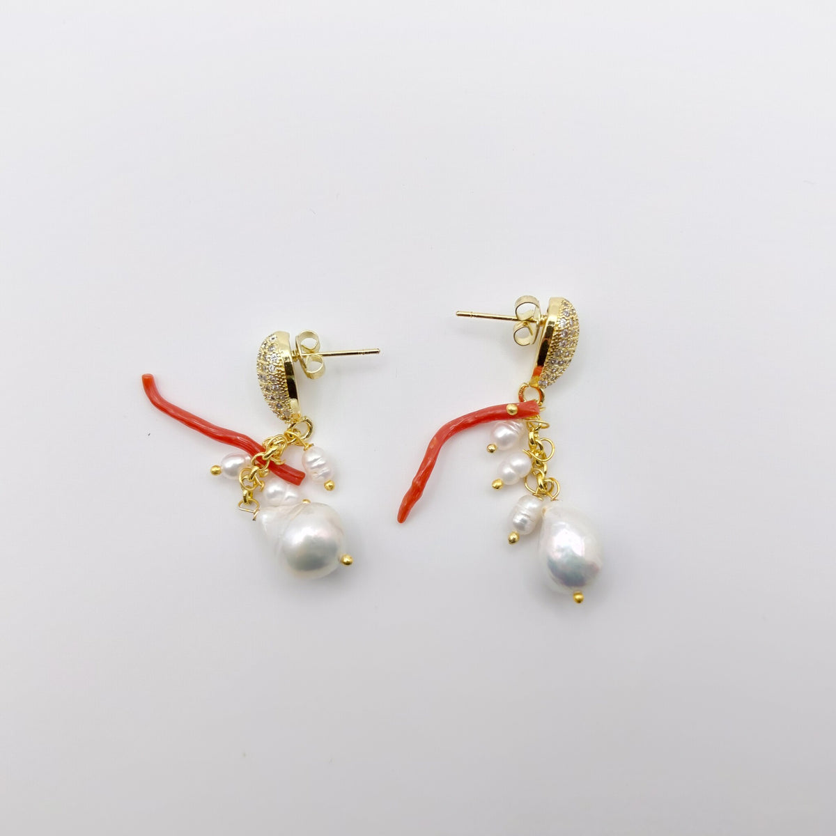 Orecchini Ottone, Perla di Fiume, Corallo.