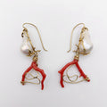Orecchini Argento Sterling Placcato in Oro, Perla Scaramazza Australiana, Corallo.