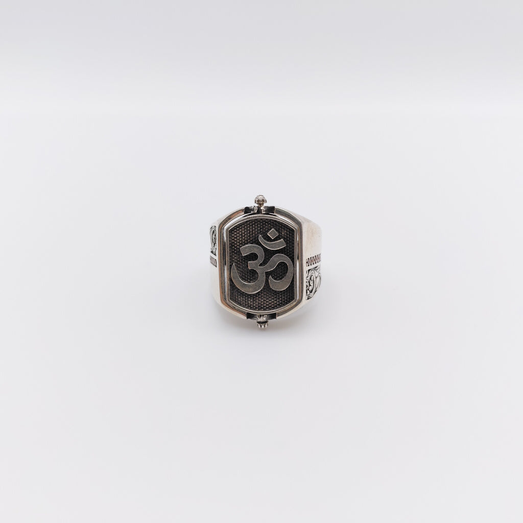 Anello Argento Sterling, Onice, "Due Facce", "Om".
