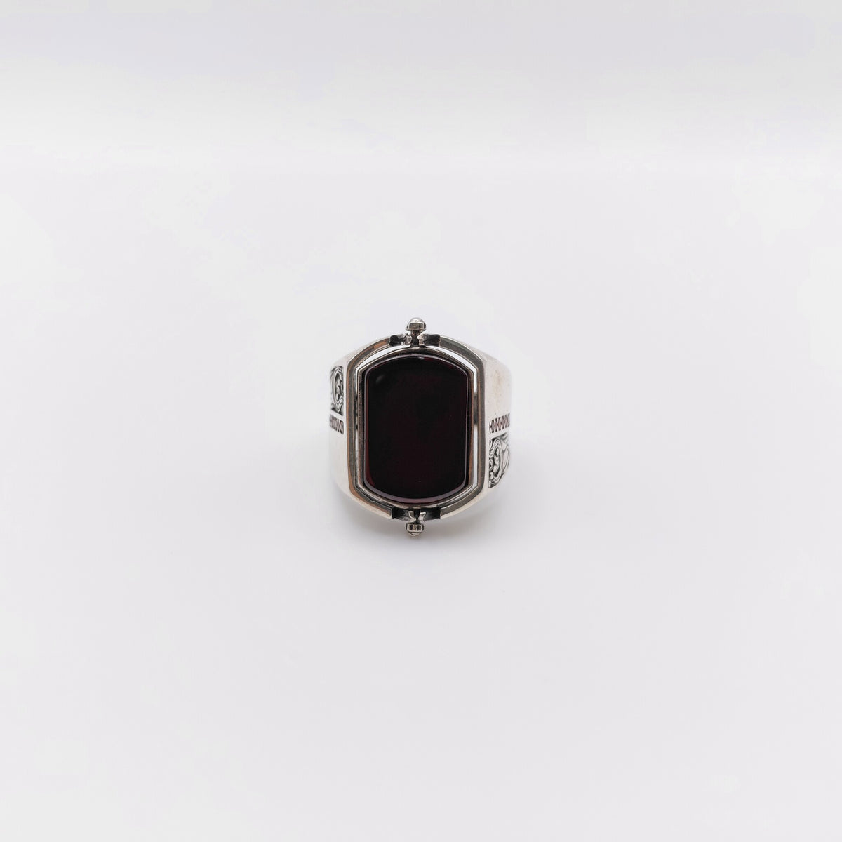 Anello Argento Sterling, Onice, "Due Facce", "Om".