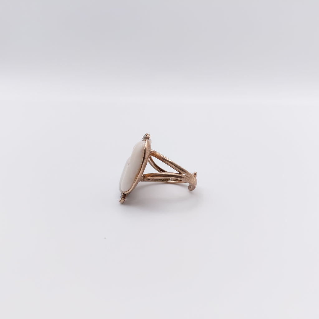 Anello Argento Sterling Placcato in Oro Rosa, Corallo Angelo, Zaffiro Bianco.