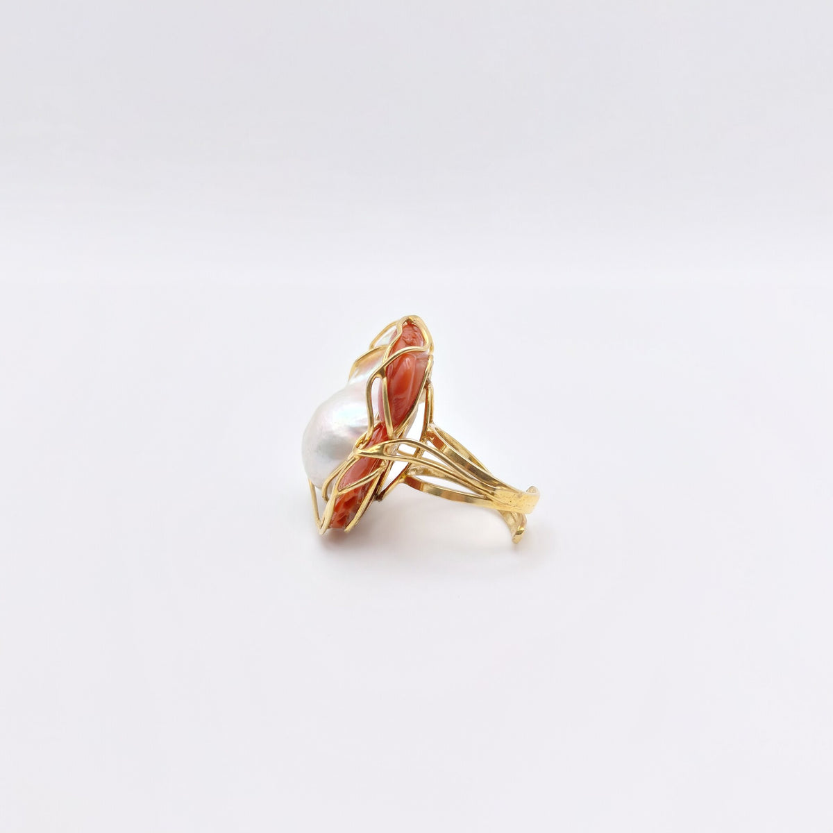 Anello Argento Sterling Placcato in Oro, Corallo, Perla australiana.