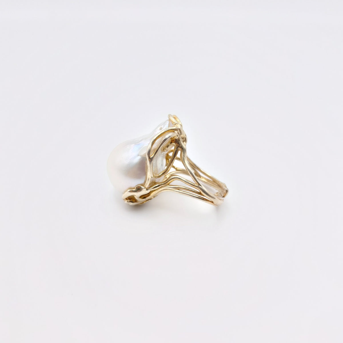 Anello Argento Sterling Placcato in Oro, Perla Scaramazza Australiana.